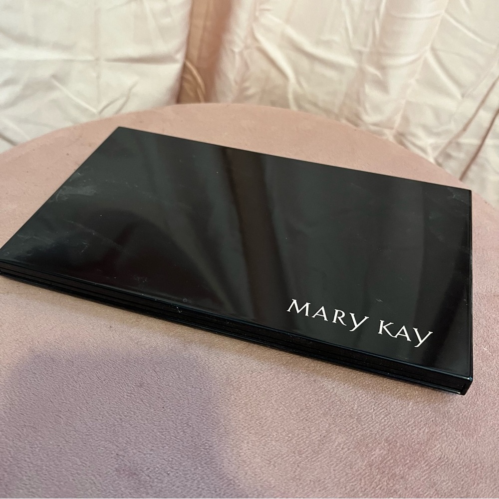 Mary Kay Magnetic Palette